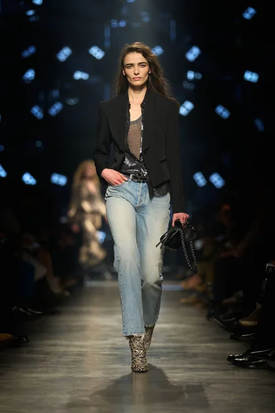 Look 31